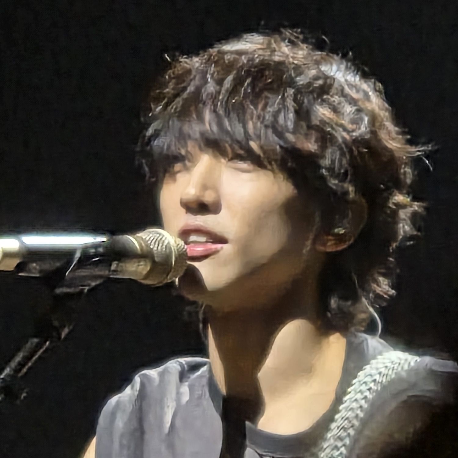 Behind-the-scenes cut of Lee Seungyoon