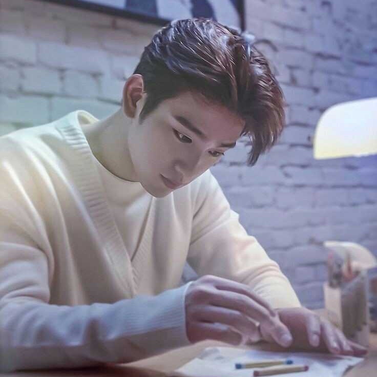 A moment captured by a fan of Park Jinyoung