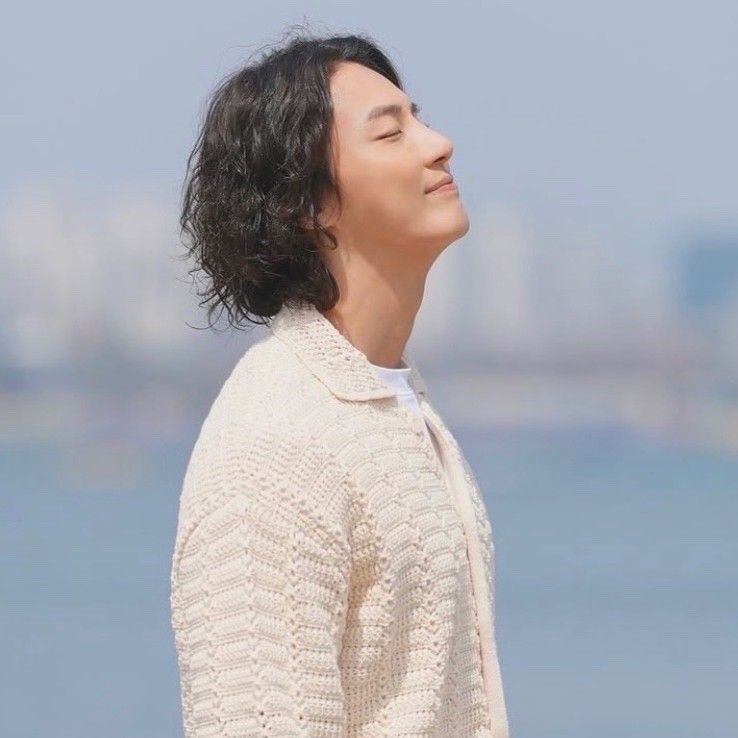 Latest photo of Yoon Shiyoon