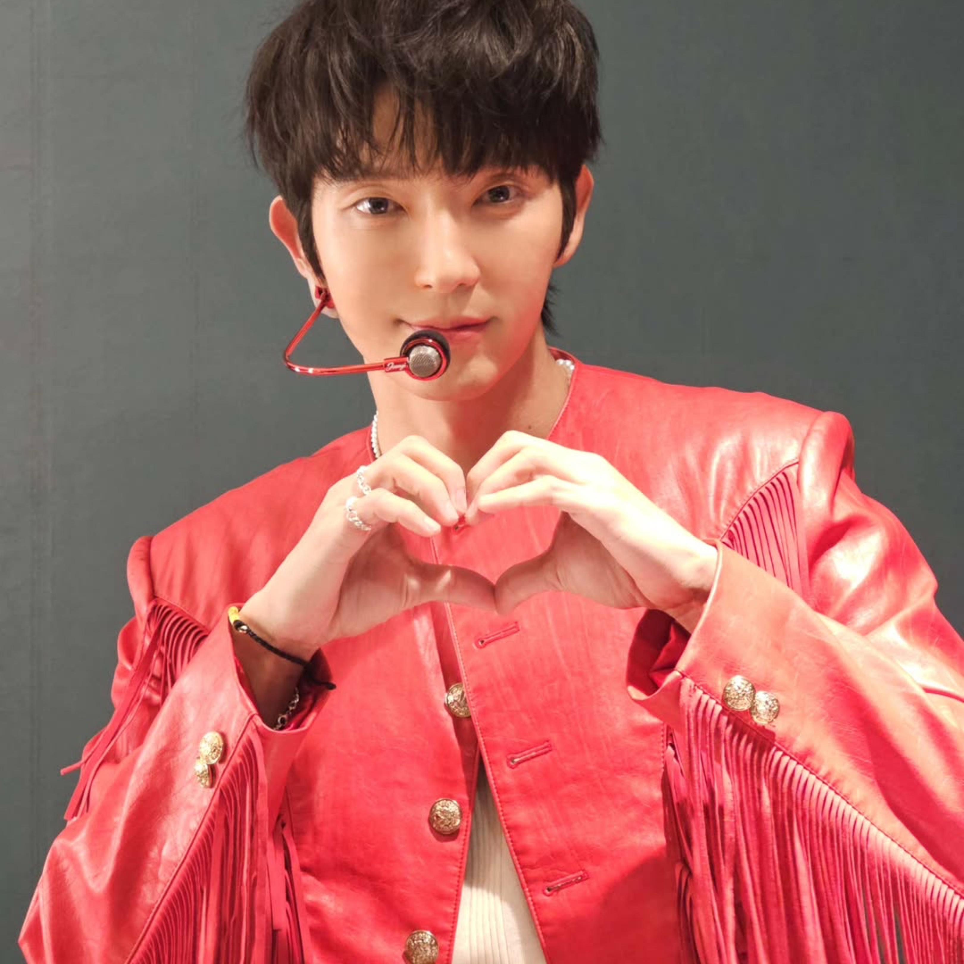 Behind-the-scenes cut of Lee Joongi