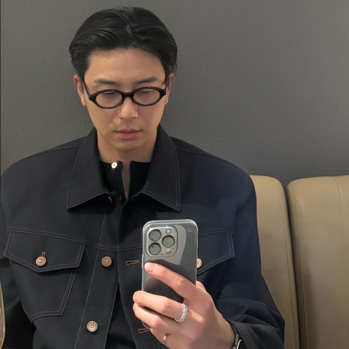 Behind-the-scenes cut of Park Seojoon