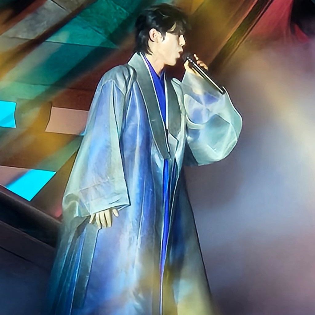 A moment captured by a fan of Kim Junsu (1991)