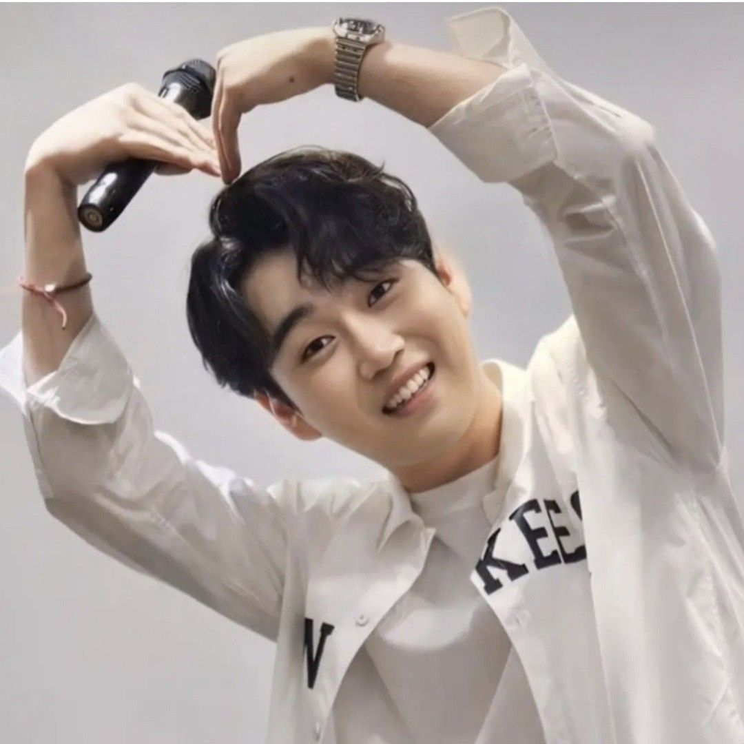Foto terbaru dari Hwang Youngwoong