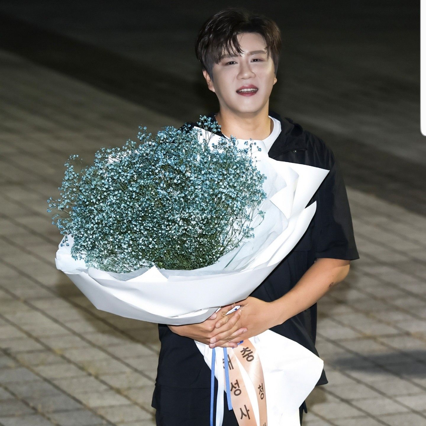 Behind-the-scenes cut of Jin Haesung