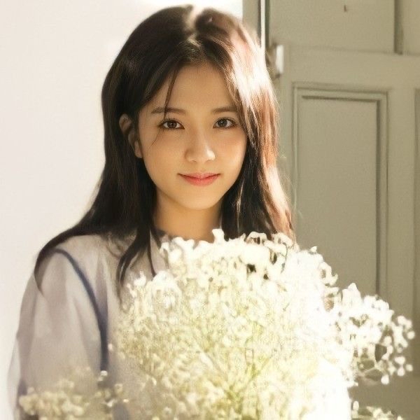 Recent activity shot of Jisoo (1995)