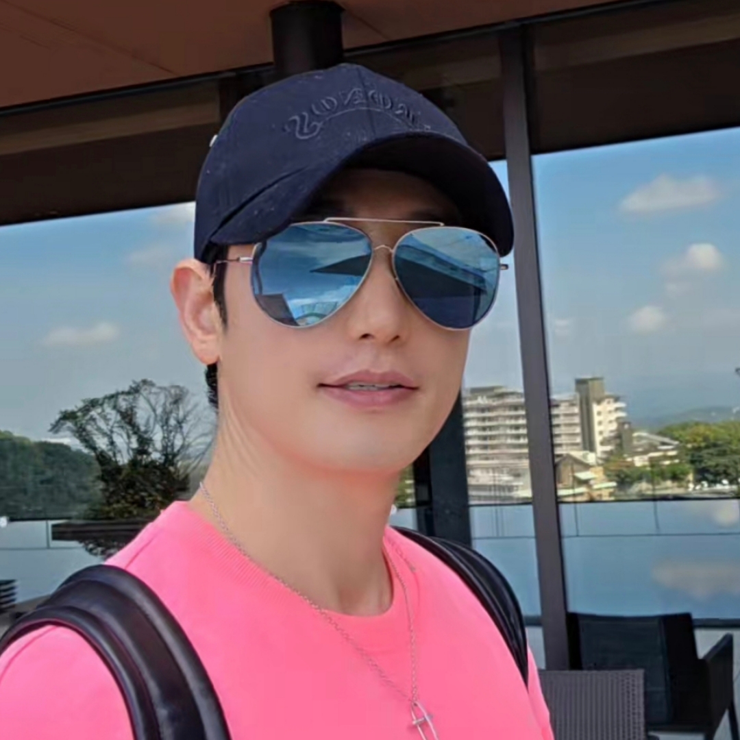 Recent activity shot of Park Sihoo