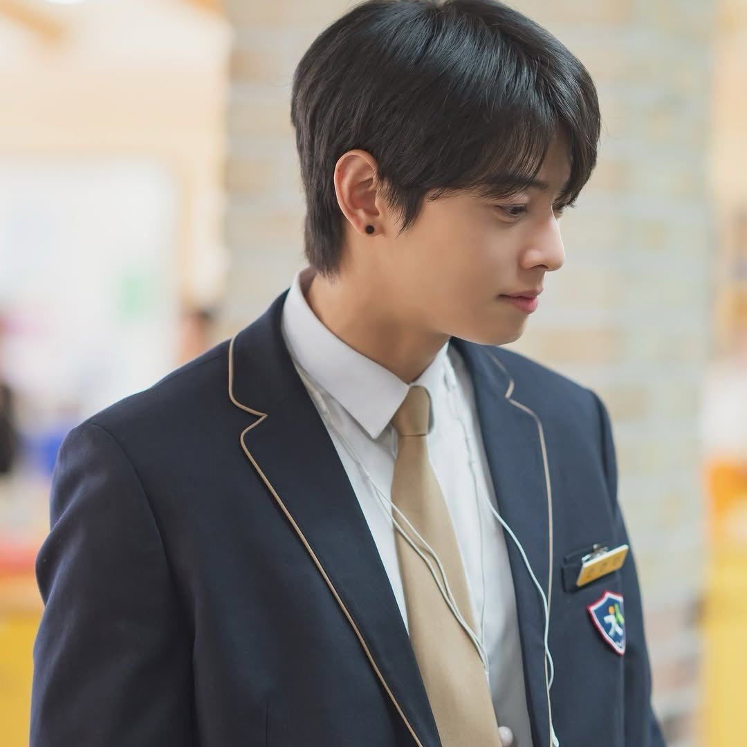 Momen yang diabadikan oleh penggemar Cha Eunwoo