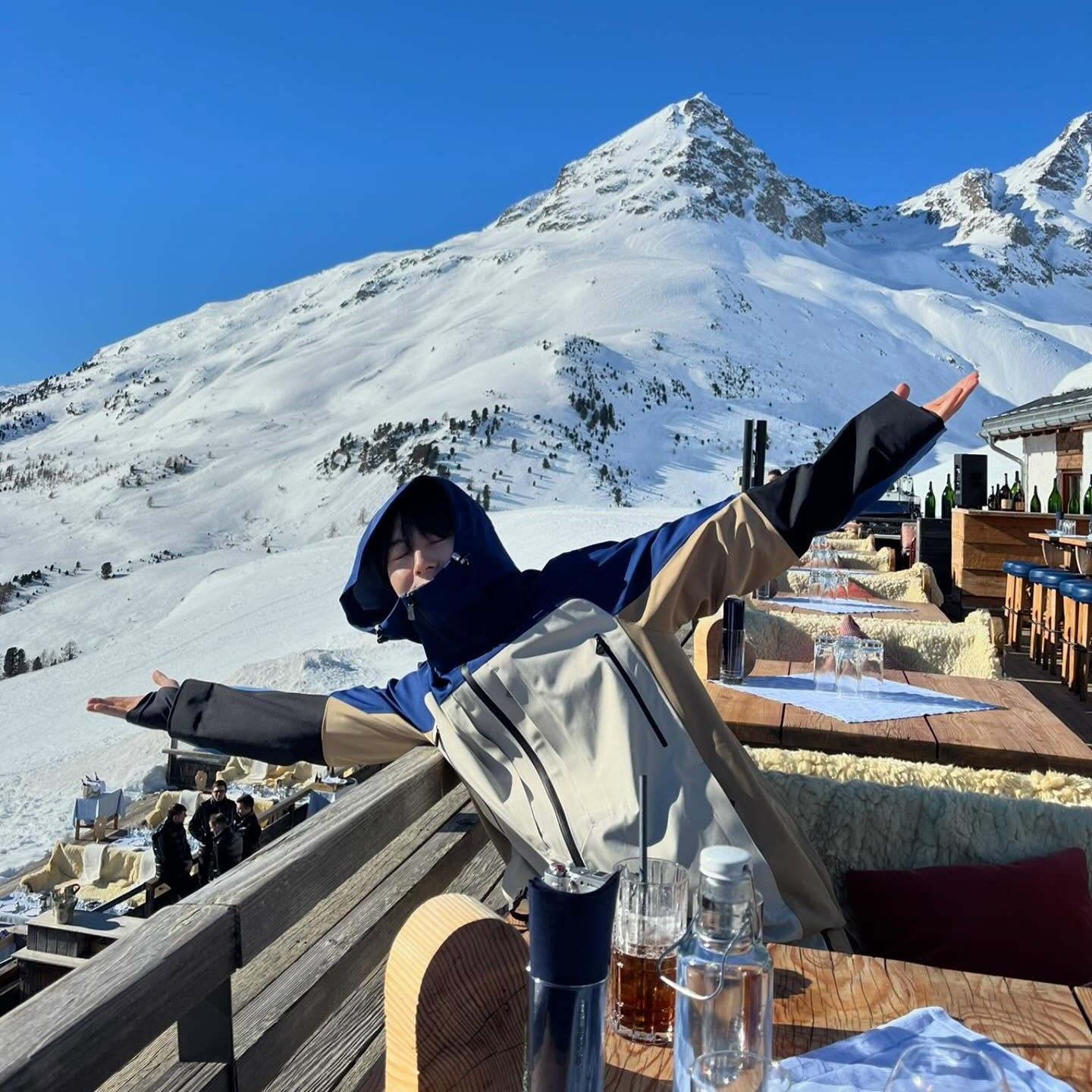 Behind-the-scenes cut of Hwang Minhyun