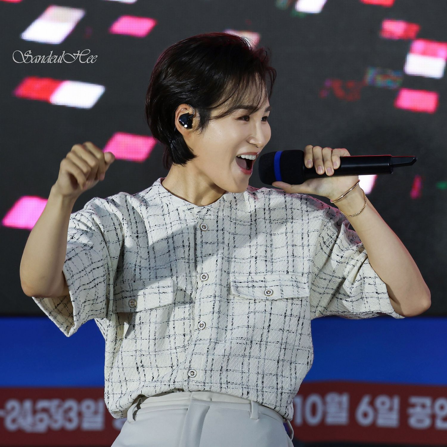 Behind-the-scenes cut of Kim Heejae