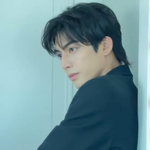 Popular profile image of Song WeiLong selected by vote