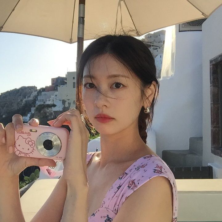 Behind-the-scenes cut of Jung Somin