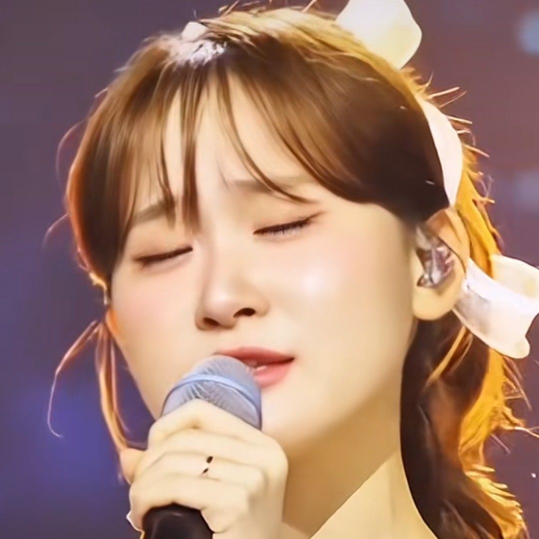 Behind-the-scenes cut of Kim Dahyun