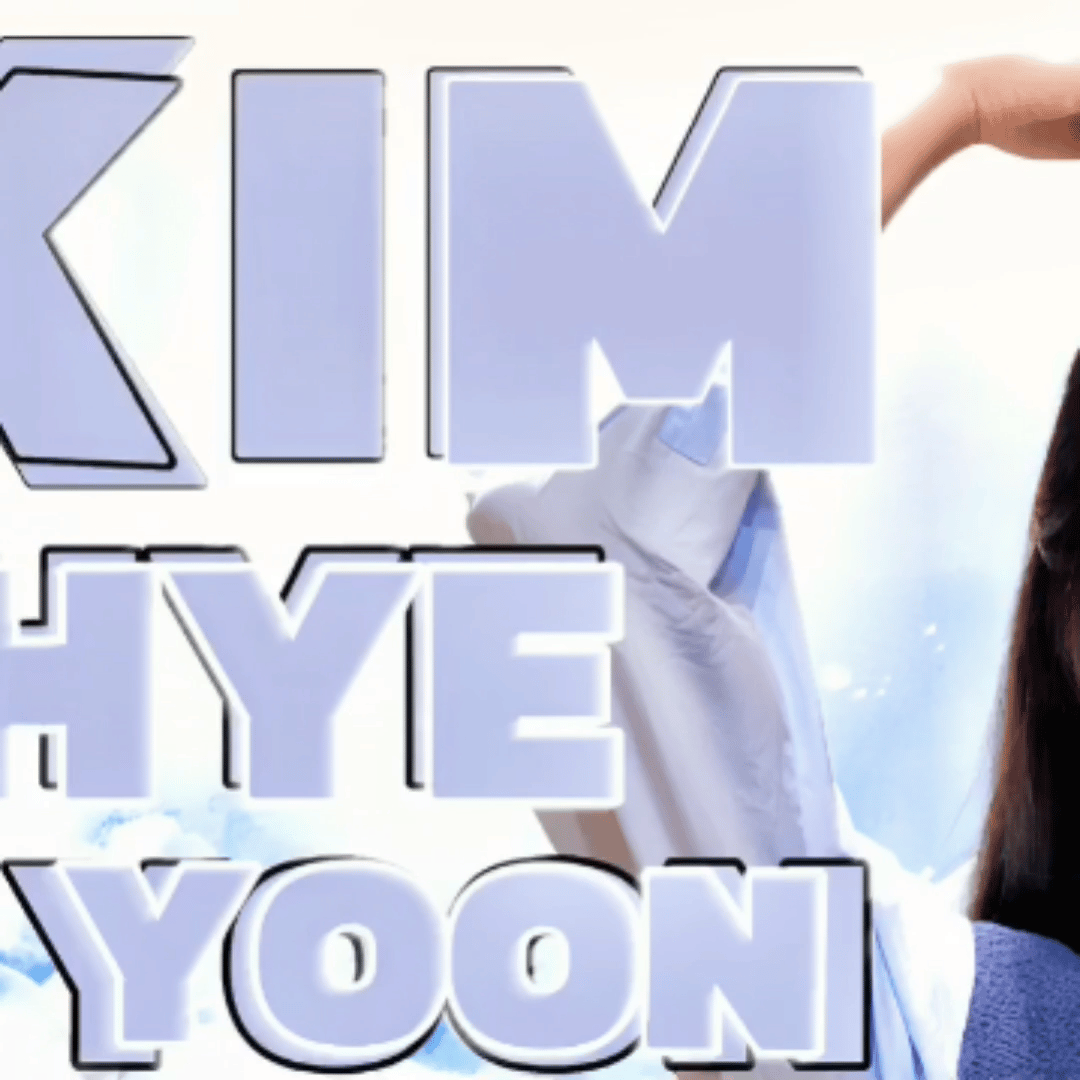 Behind-the-scenes cut of Kim Hyeyoon