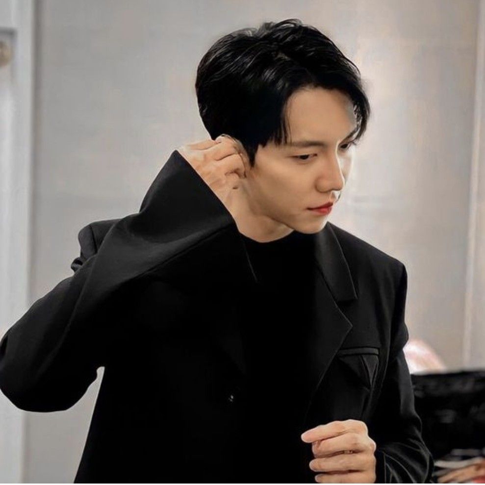 A moment captured by a fan of Lee Seunggi