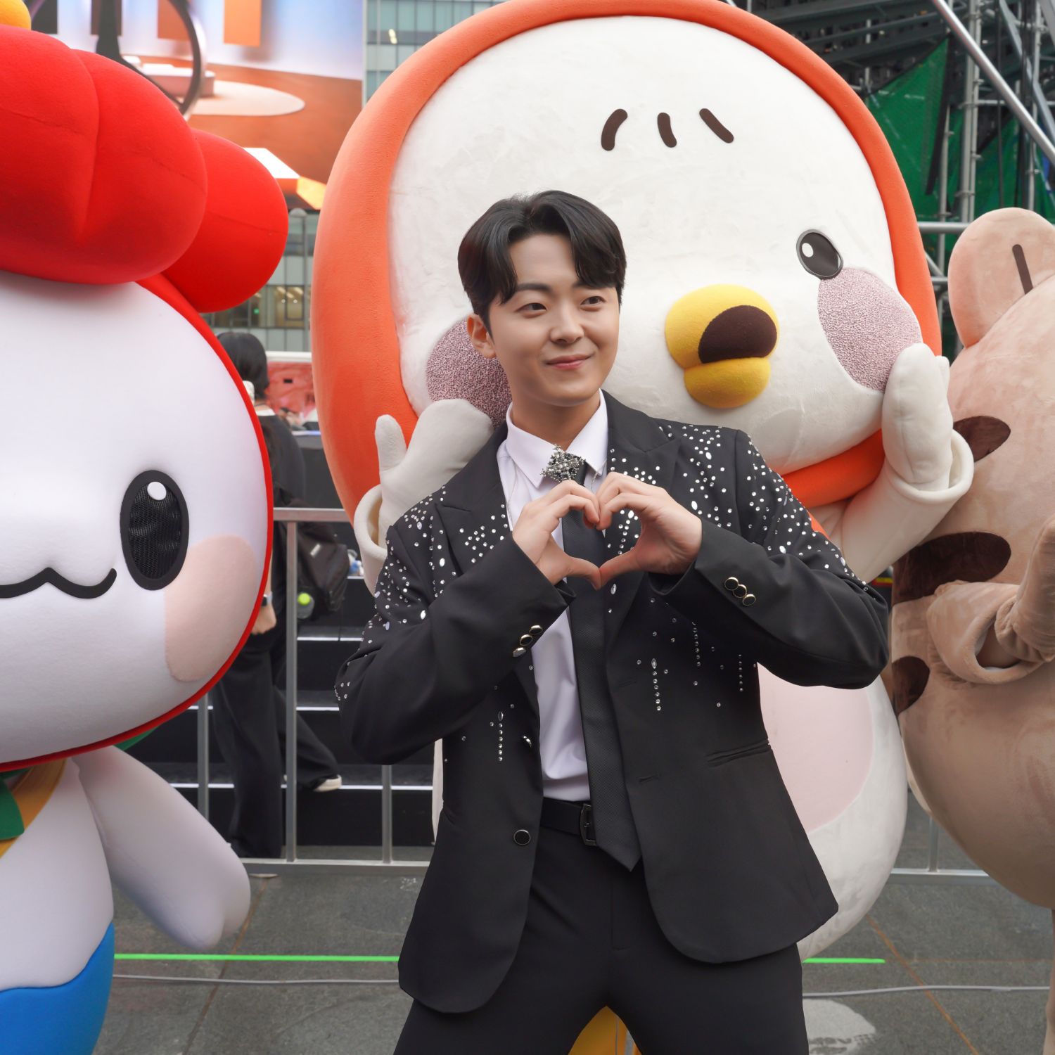 Behind-the-scenes cut of Park Minsu