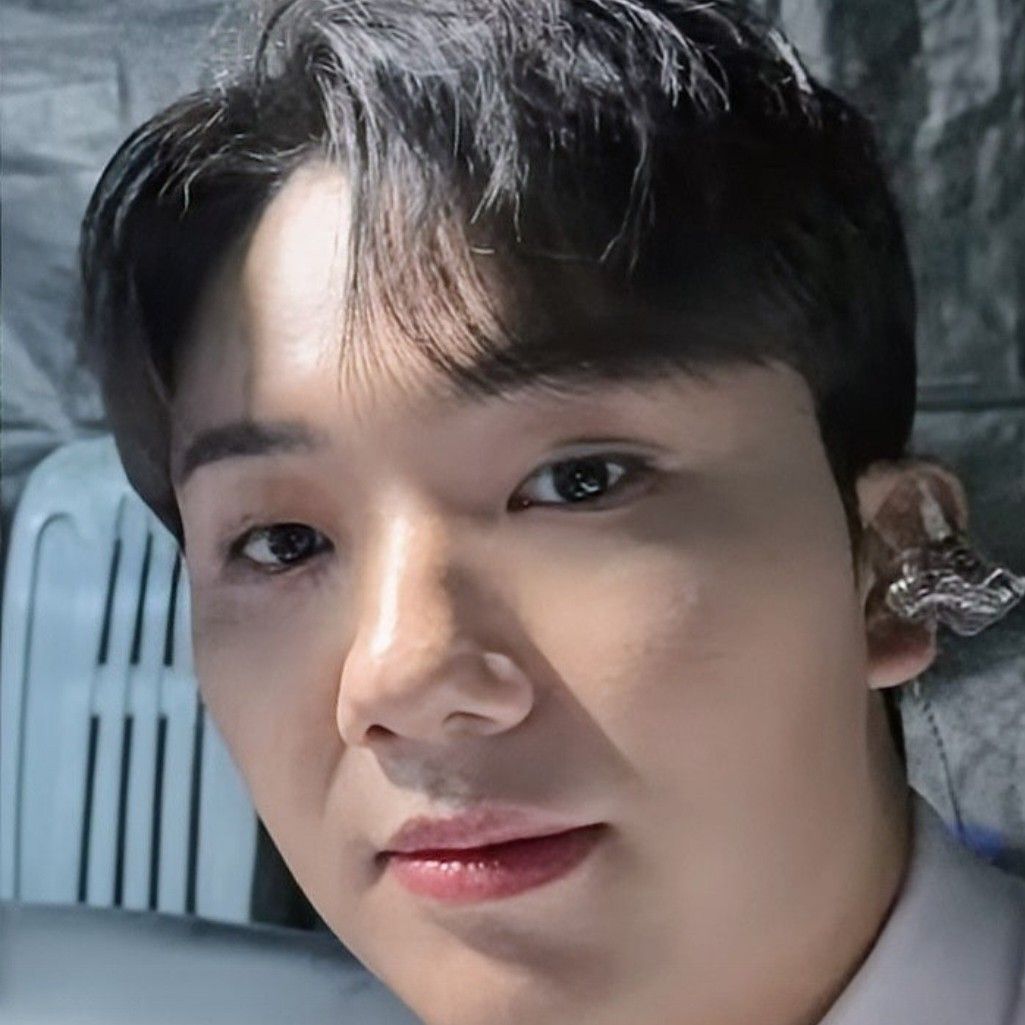 Behind-the-scenes cut of Nam Seungmin