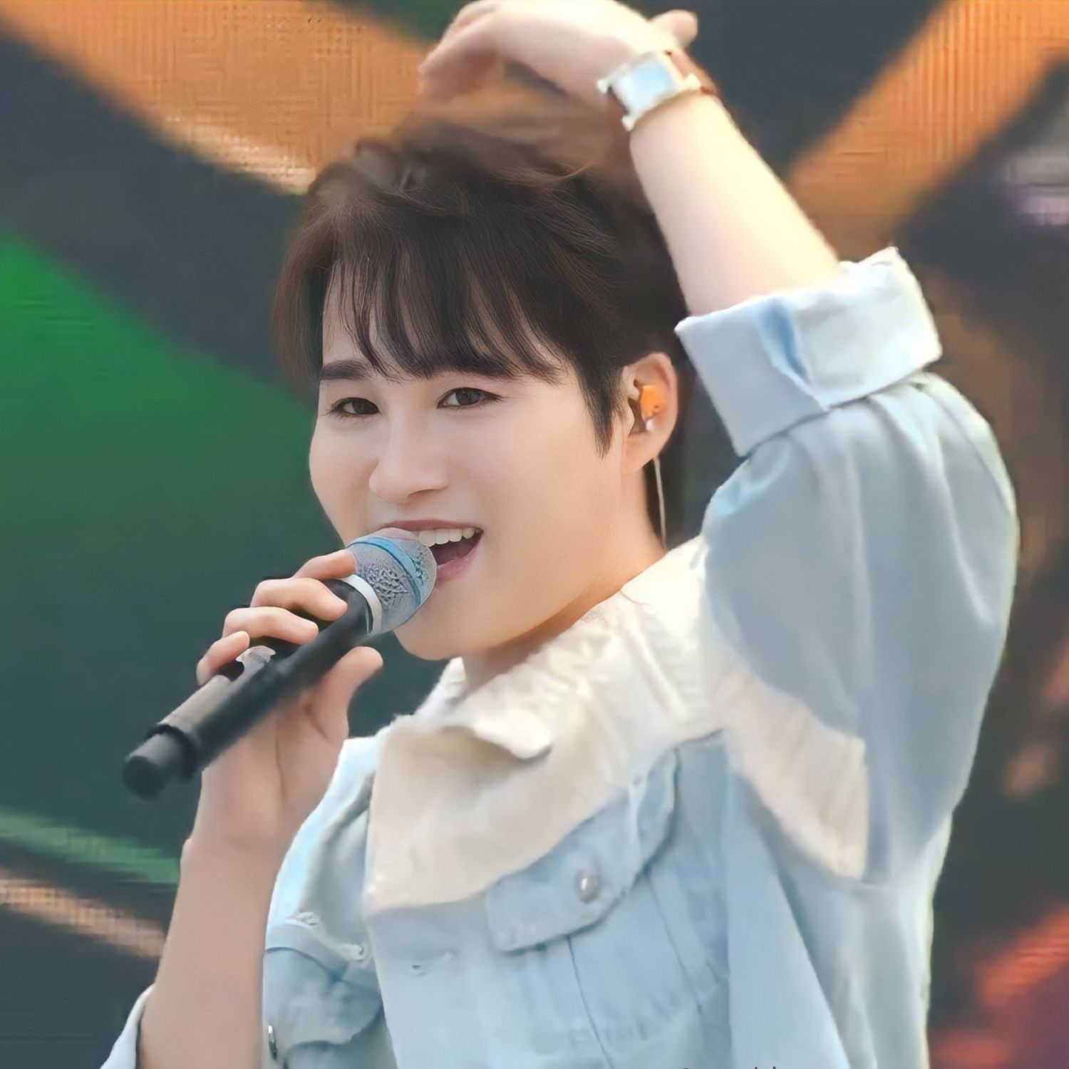 A moment captured by a fan of Kim Heejae
