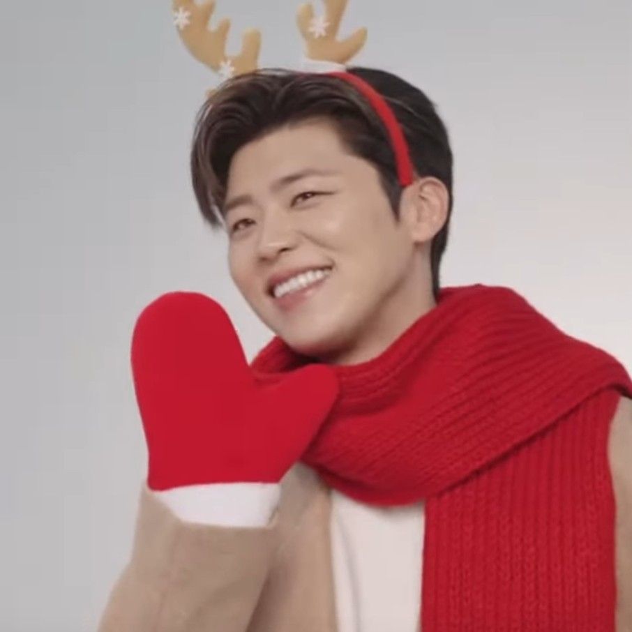 Behind-the-scenes cut of Park Jihyeon