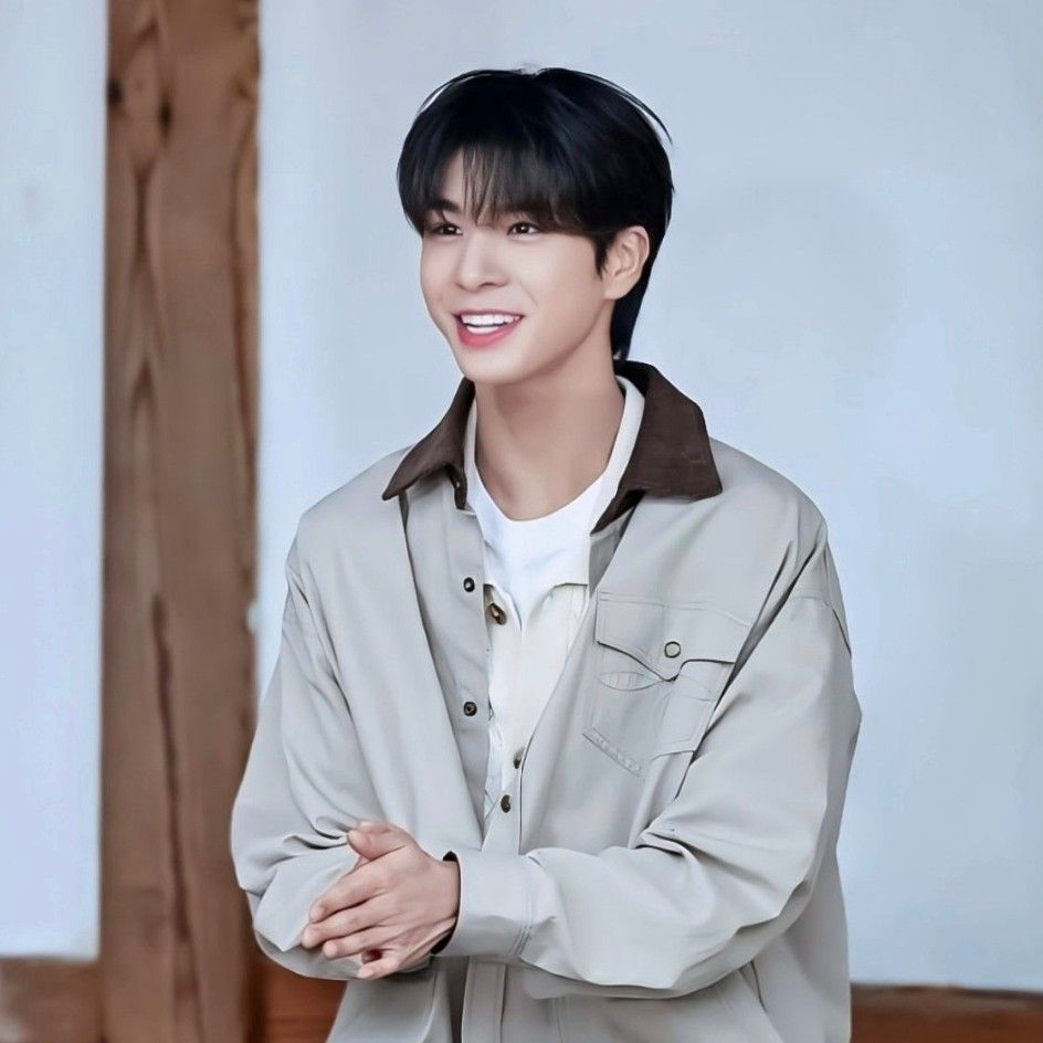 Cuplikan di balik layar dari Jeong Dongwon
