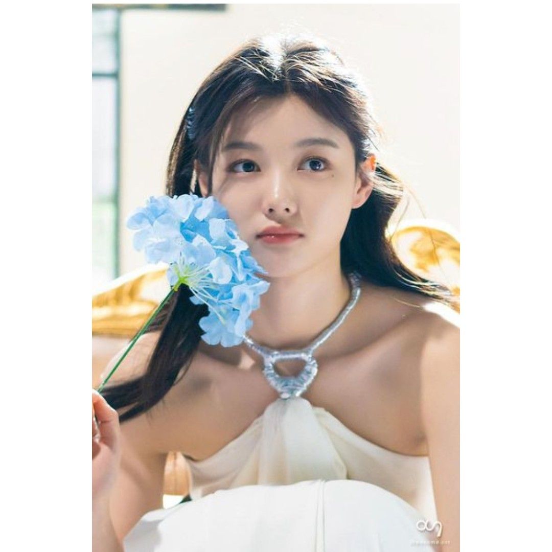 Recent activity shot of Kim Youjung