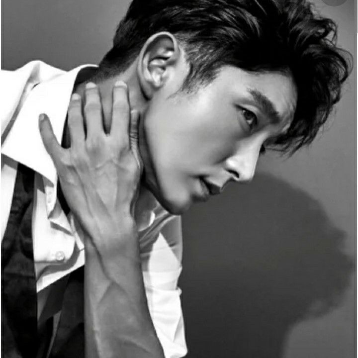 Latest photo of Lee Joongi