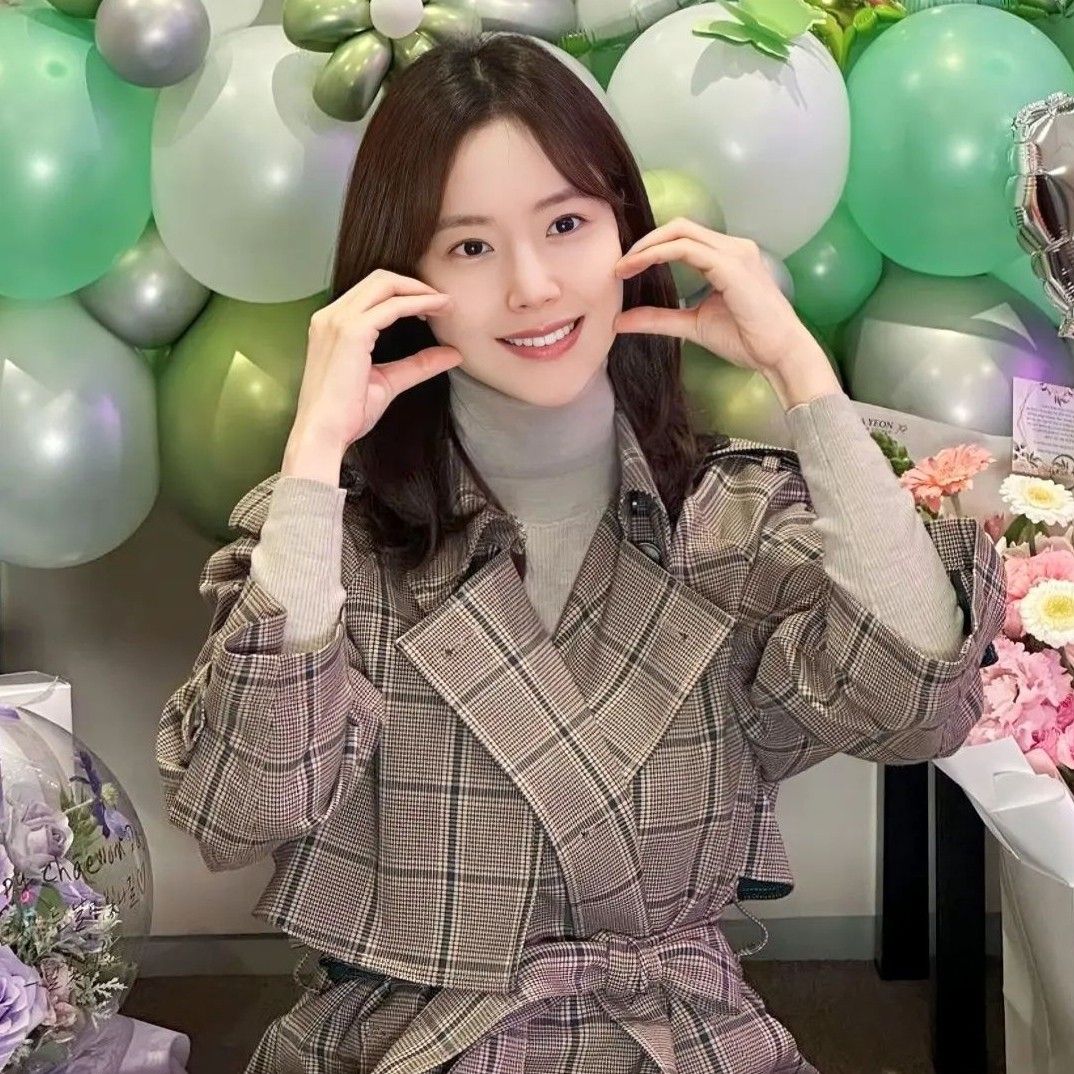 Recent activity shot of Moon Chaewon
