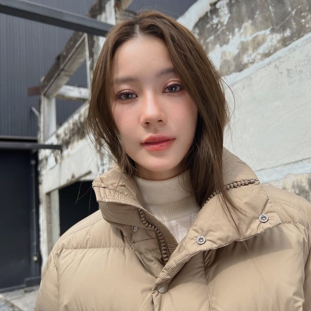 Behind-the-scenes cut of Namtan Tipnaree Weerawatnodom