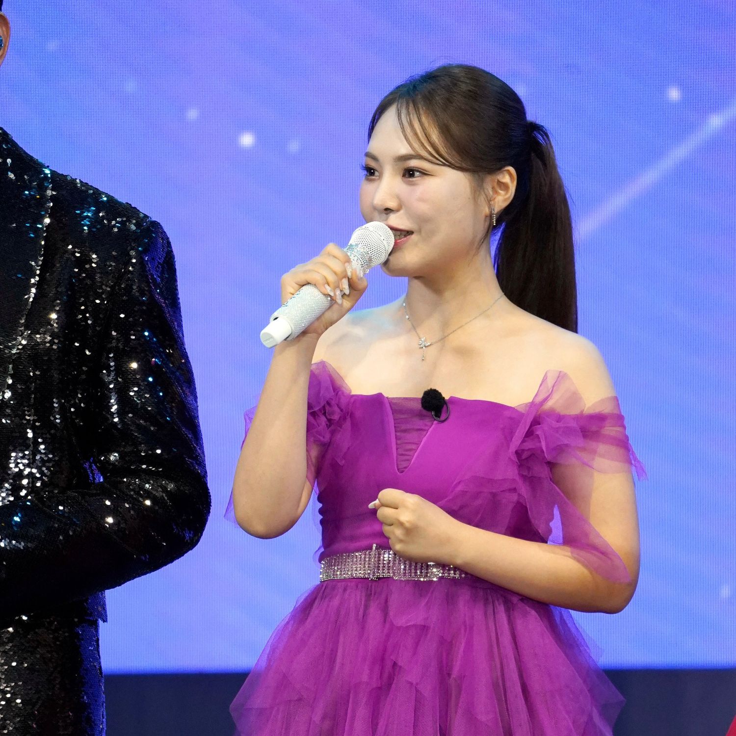 Behind-the-scenes cut of Miss Kim