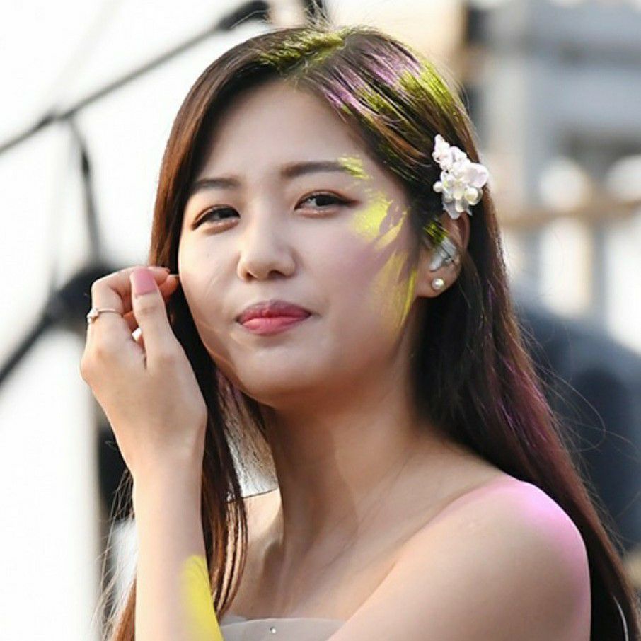 Recent activity shot of Jeong Dakyoung