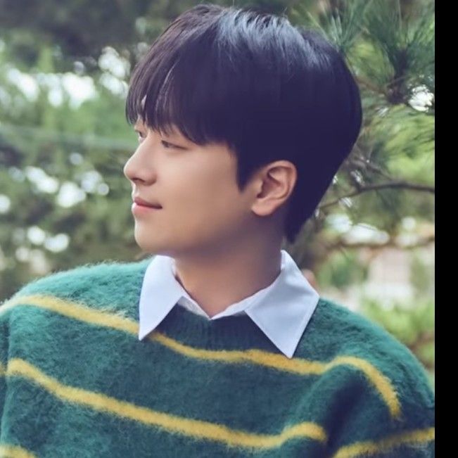 Behind-the-scenes cut of Lee Chanwon