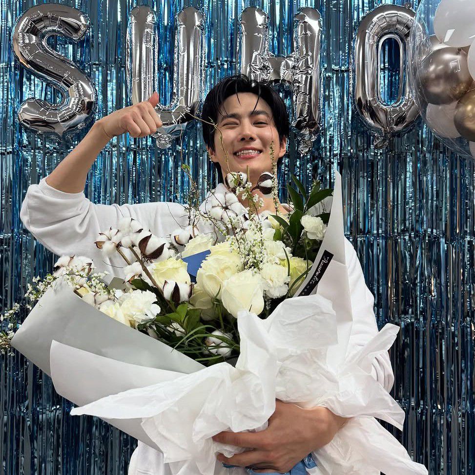 Recent activity shot of Suho