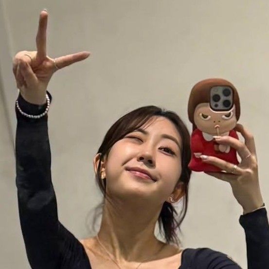 Foto kegiatan terbaru dari Jeon Yujin