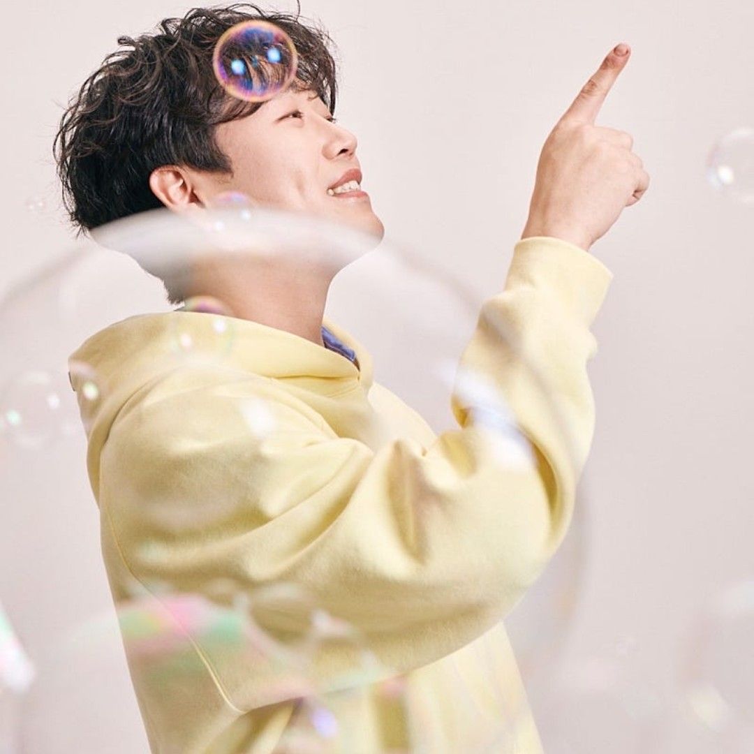 Behind-the-scenes cut of Hwang Youngwoong