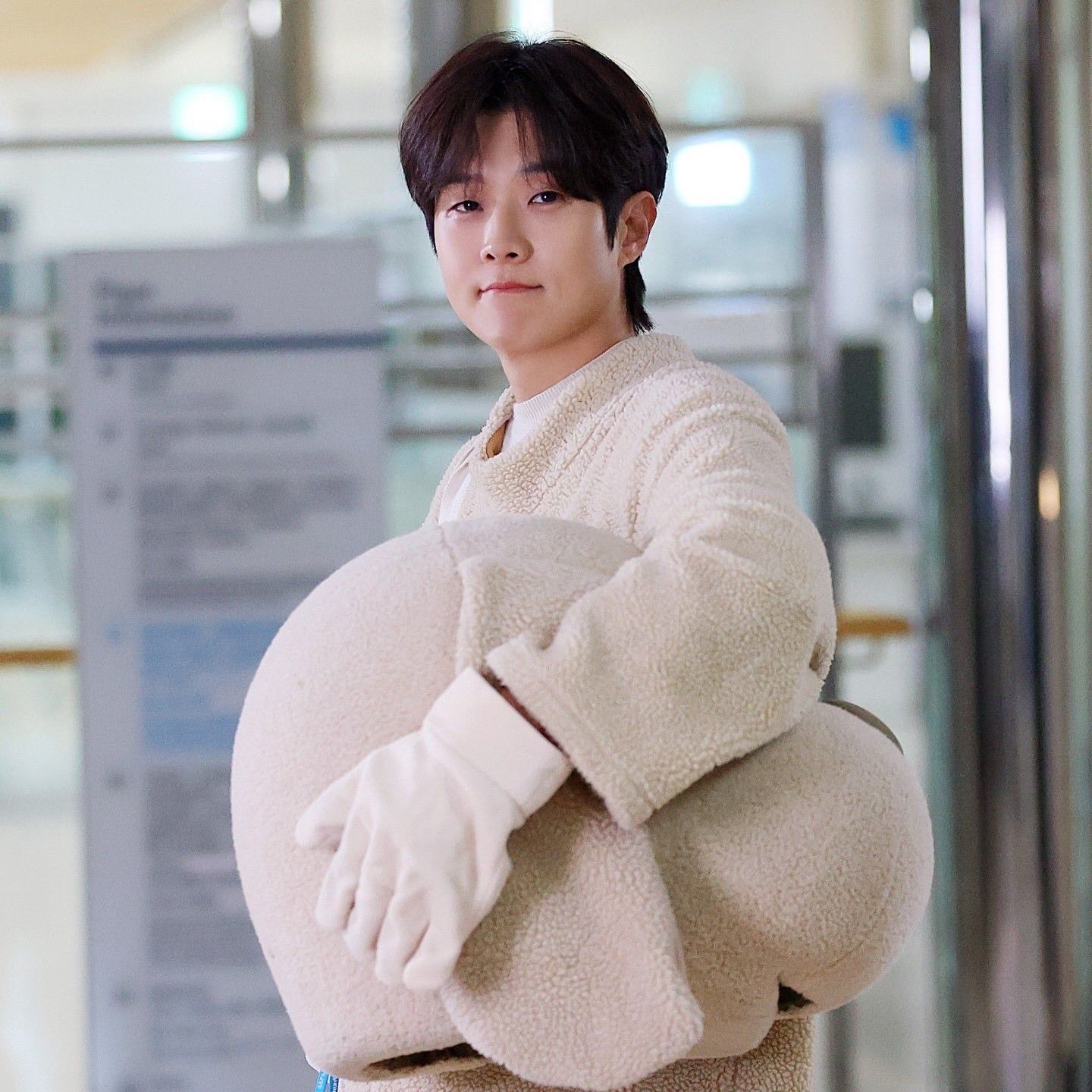 A moment captured by a fan of Choi Wooshik