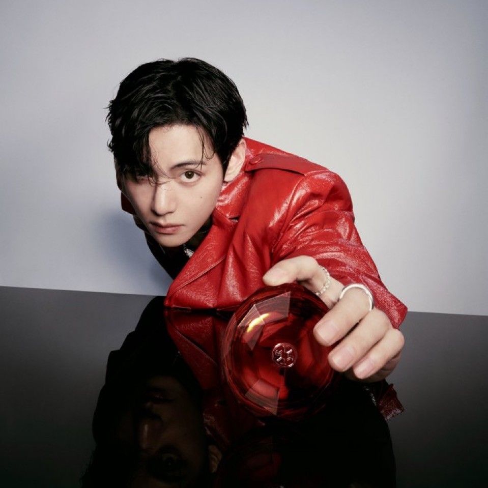 Recent activity shot of Kim Taehyung (V)