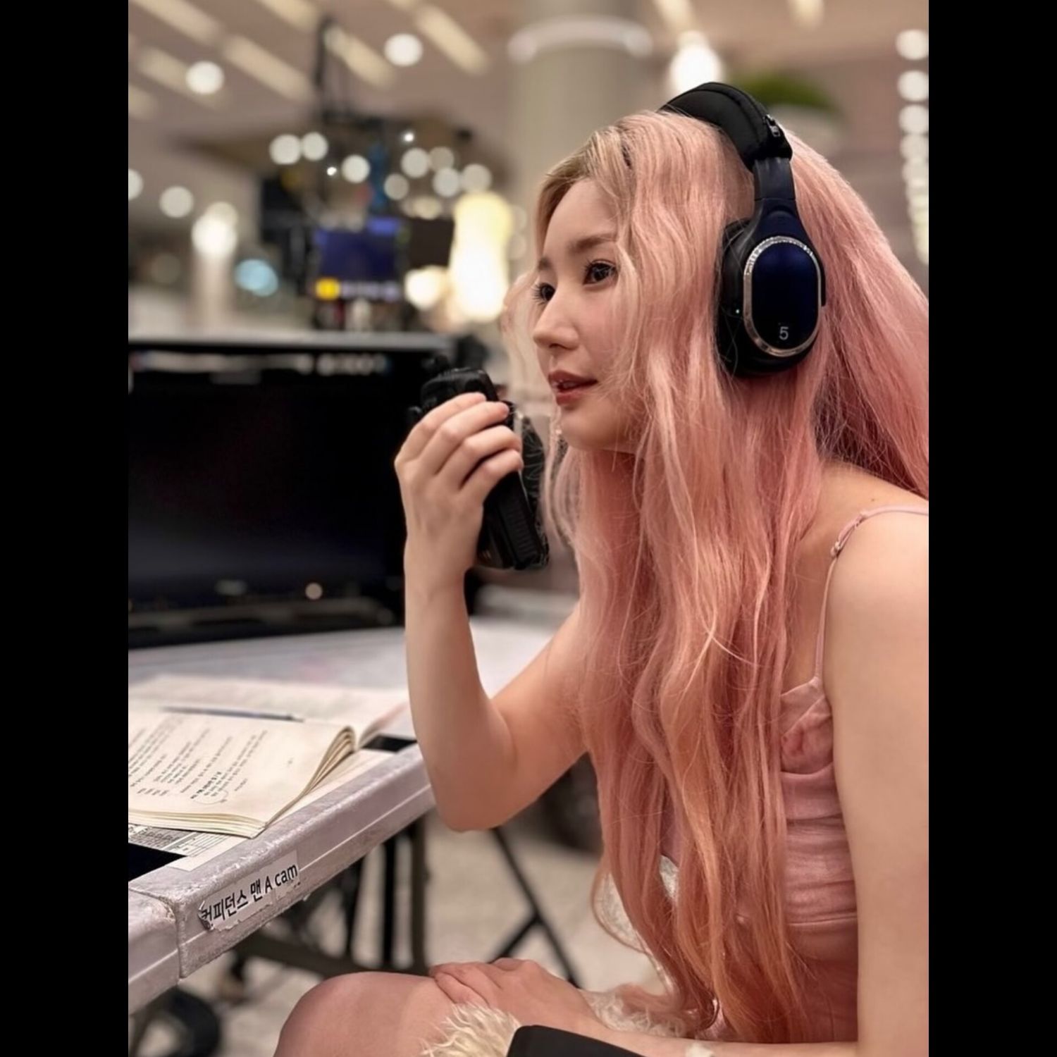 Behind-the-scenes cut of Park Minyoung