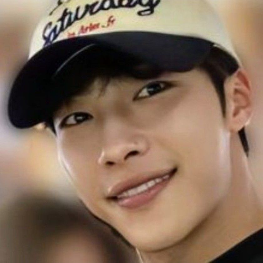 A moment captured by a fan of Woo Dohwan