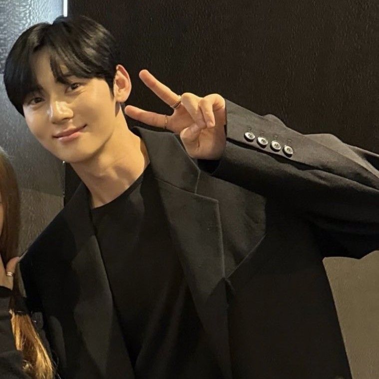 황민현의 최신 사진