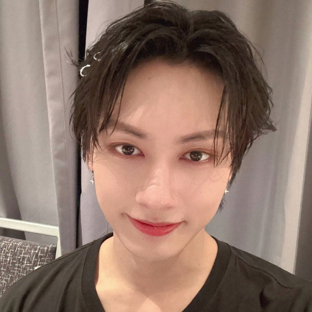 Behind-the-scenes cut of Wen Junhui