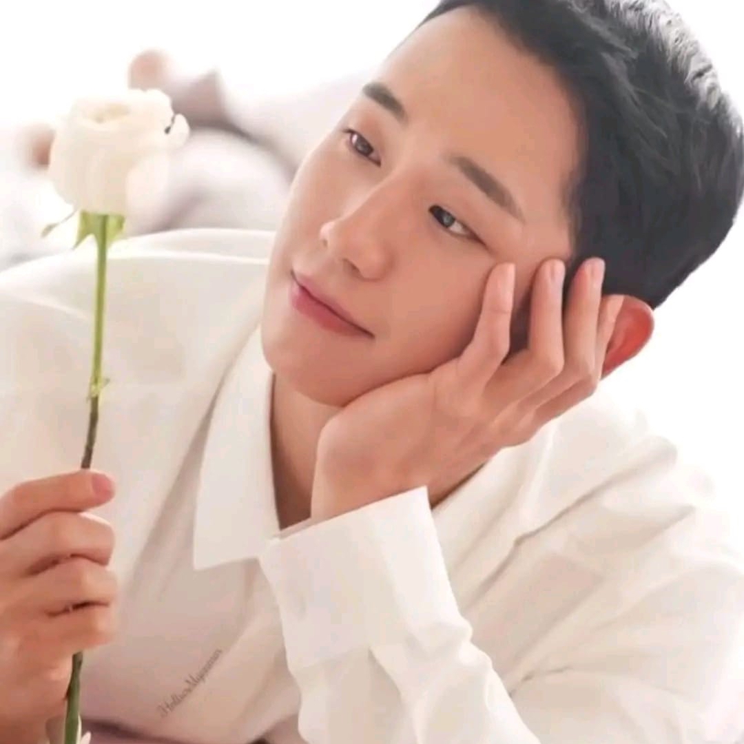 Latest photo of Jung Haein