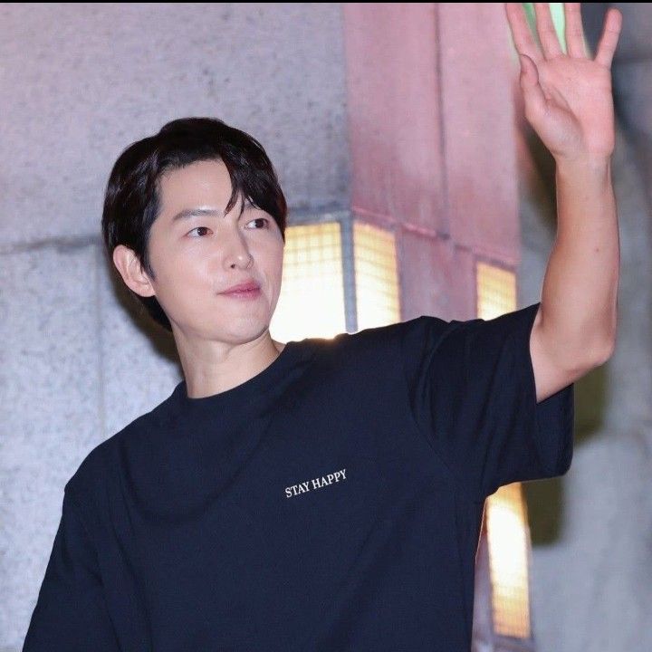 Behind-the-scenes cut of Song Joongki