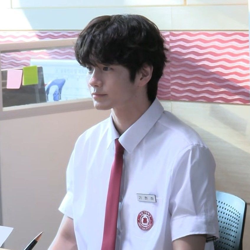 Recent activity shot of Ong Seongwu