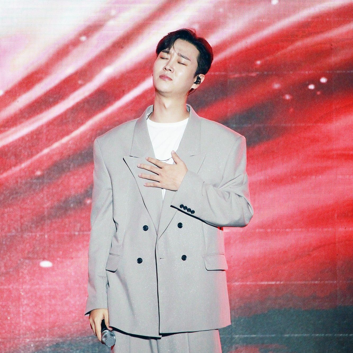 Latest photo of Song Minjun