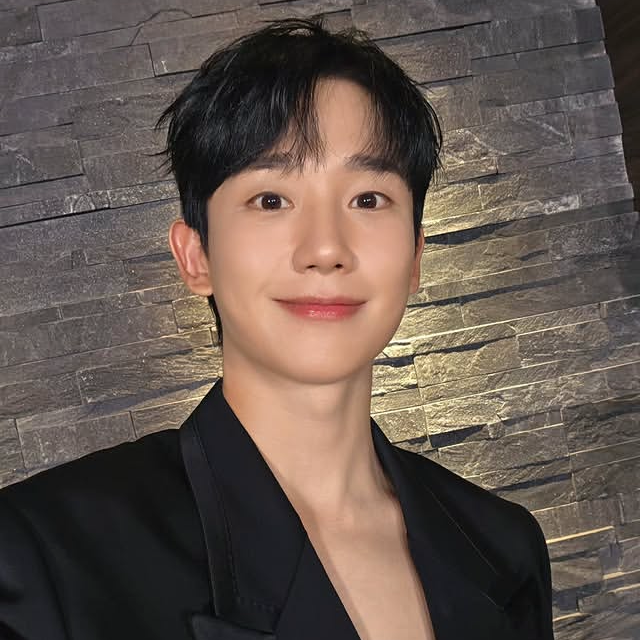 Recent activity shot of Jung Haein