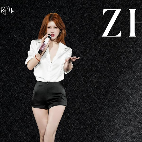 Today’s standout profile photo of Zhao Lusi on Choeaedol Celeb