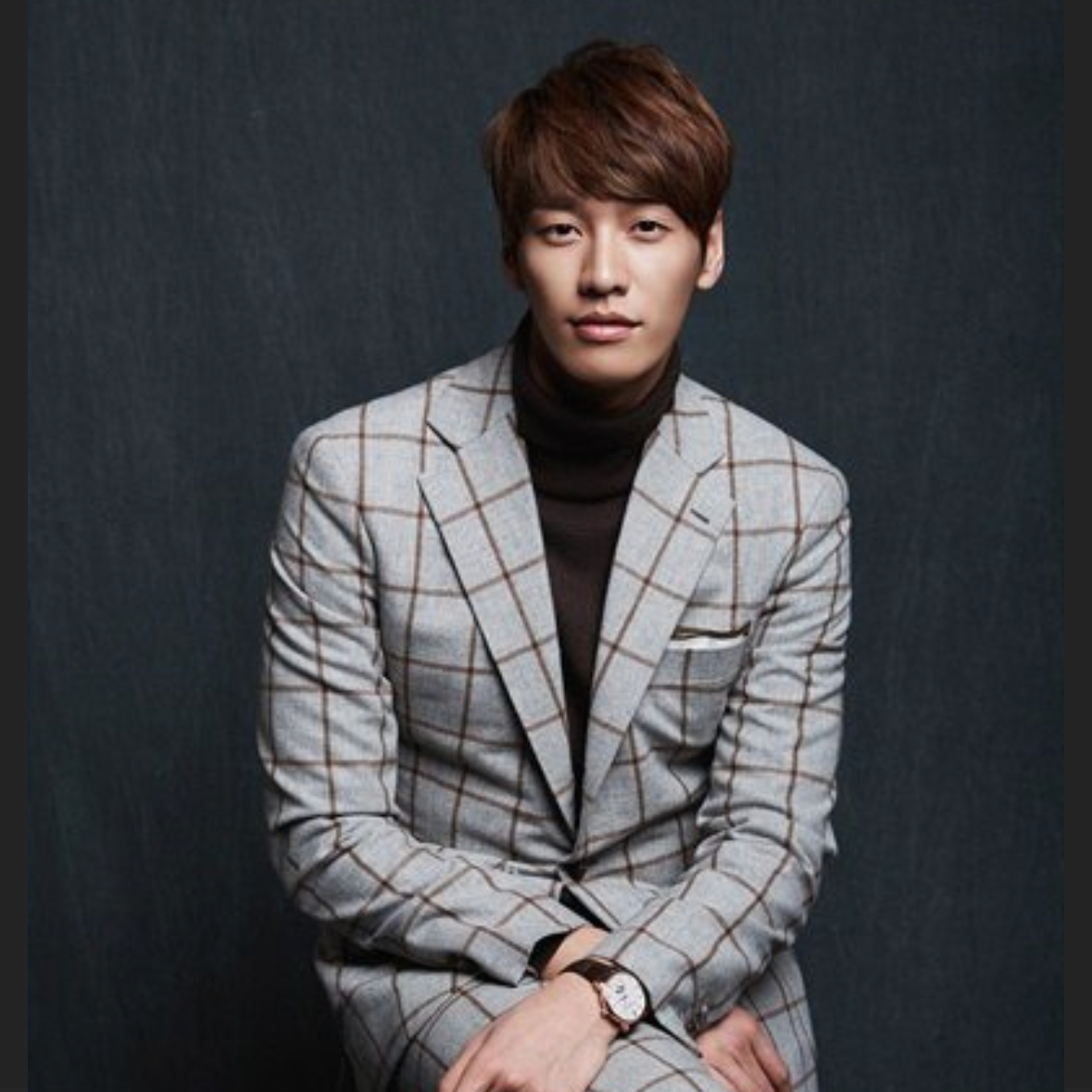 A moment captured by a fan of Kim Youngkwang