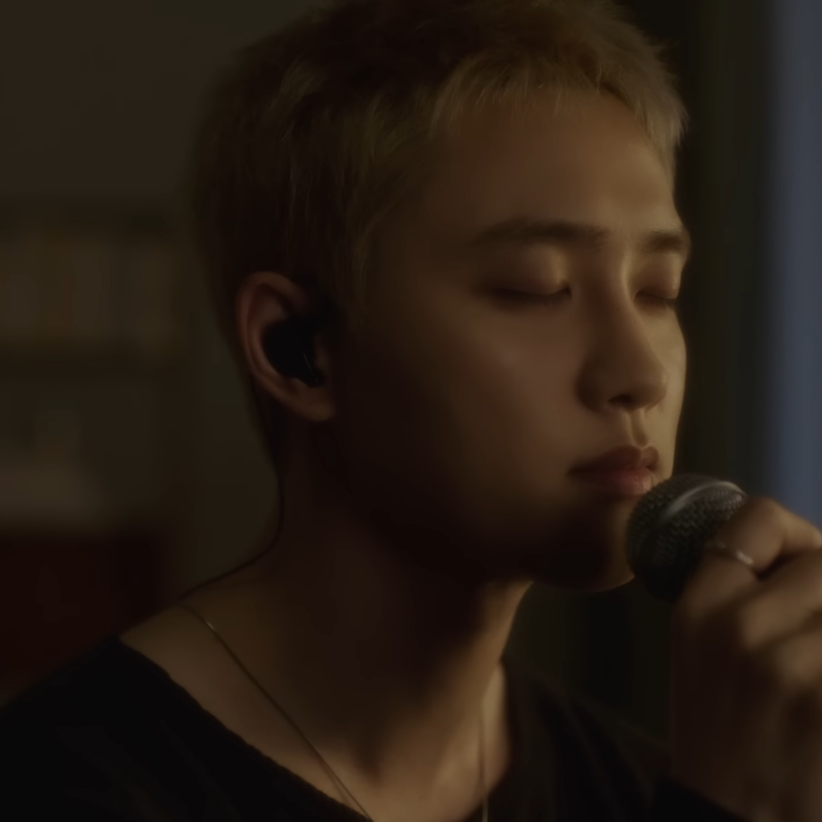 粉丝拍下的都暻秀 (D.O.)瞬间