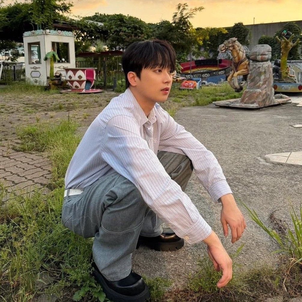 Behind-the-scenes cut of Lee Chanwon