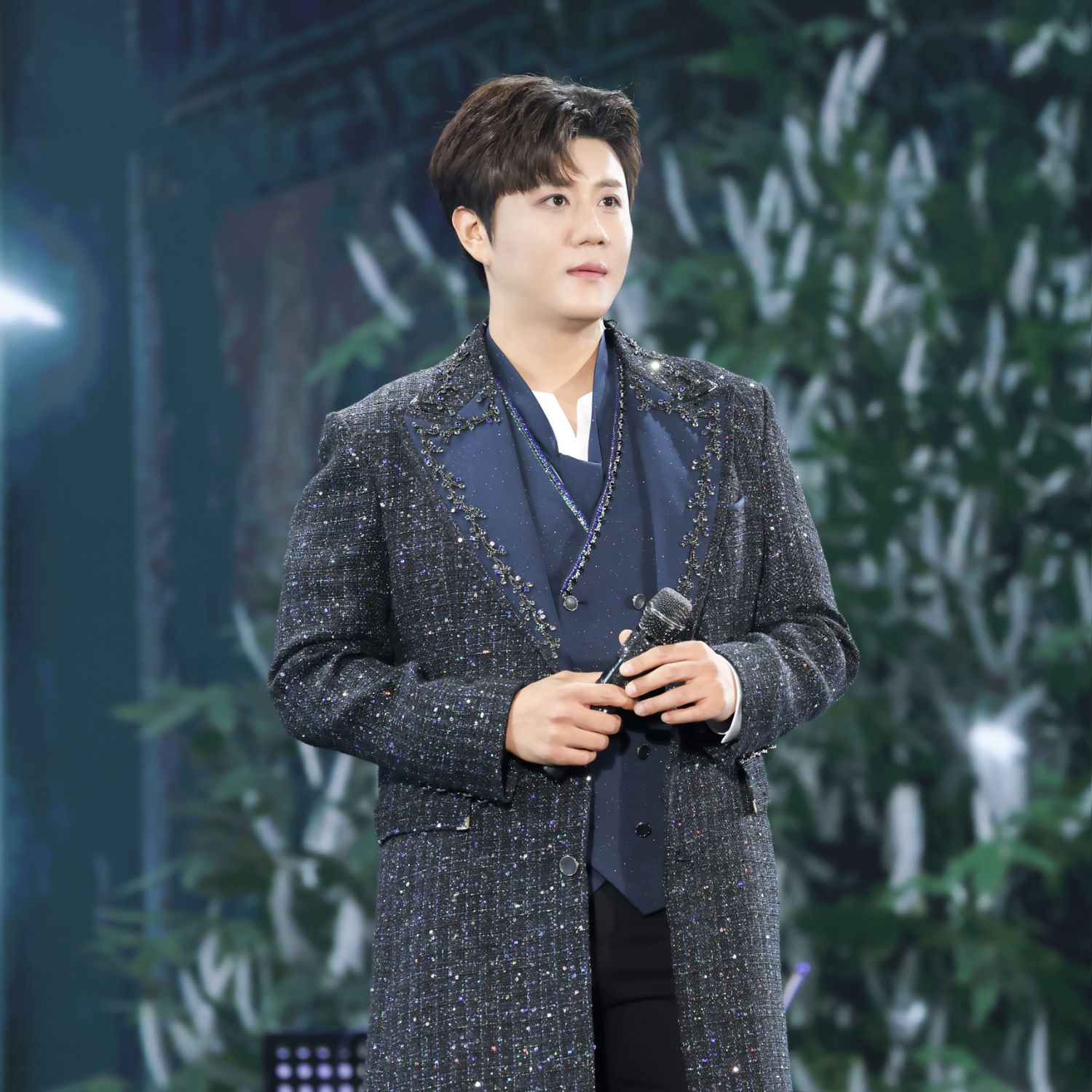 Recent activity shot of Jin Haesung