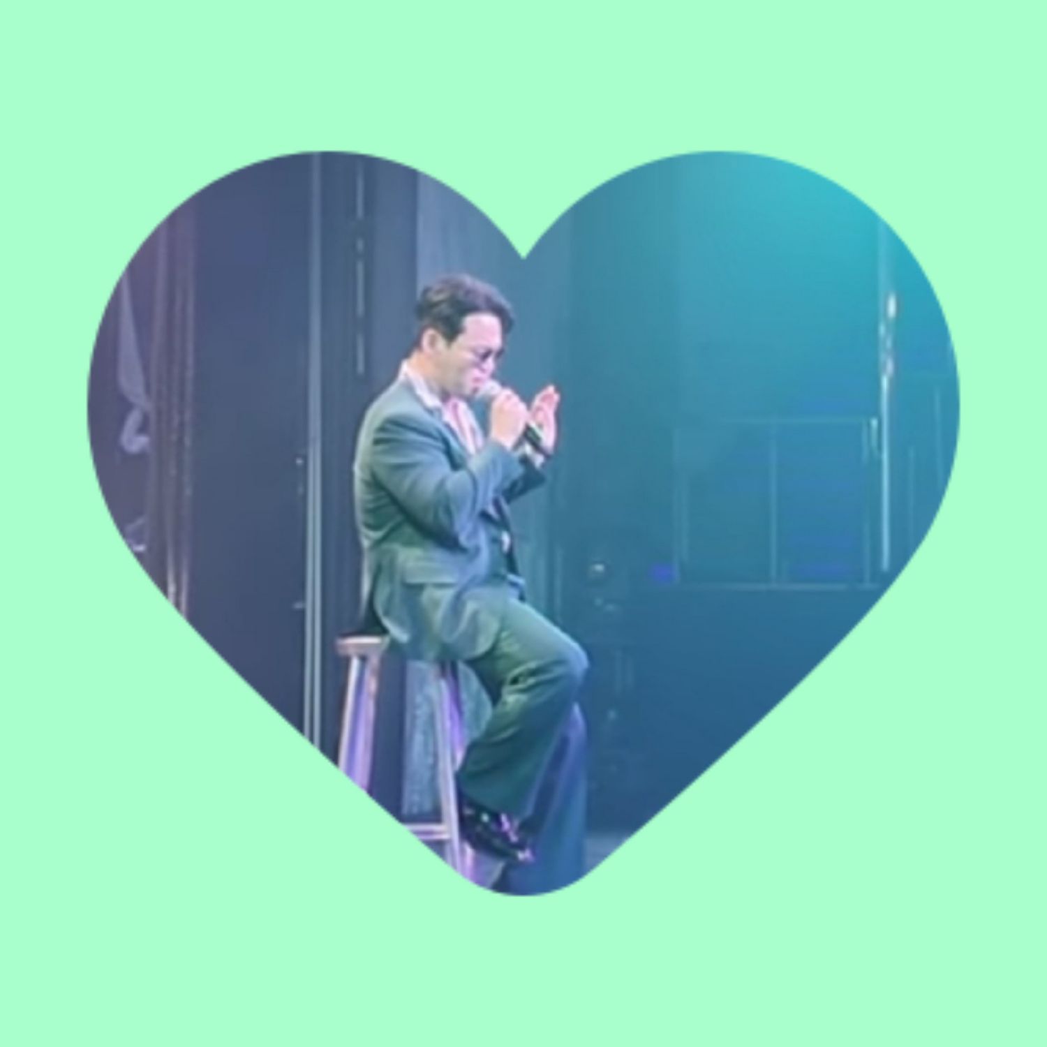 A moment captured by a fan of Lee Jung